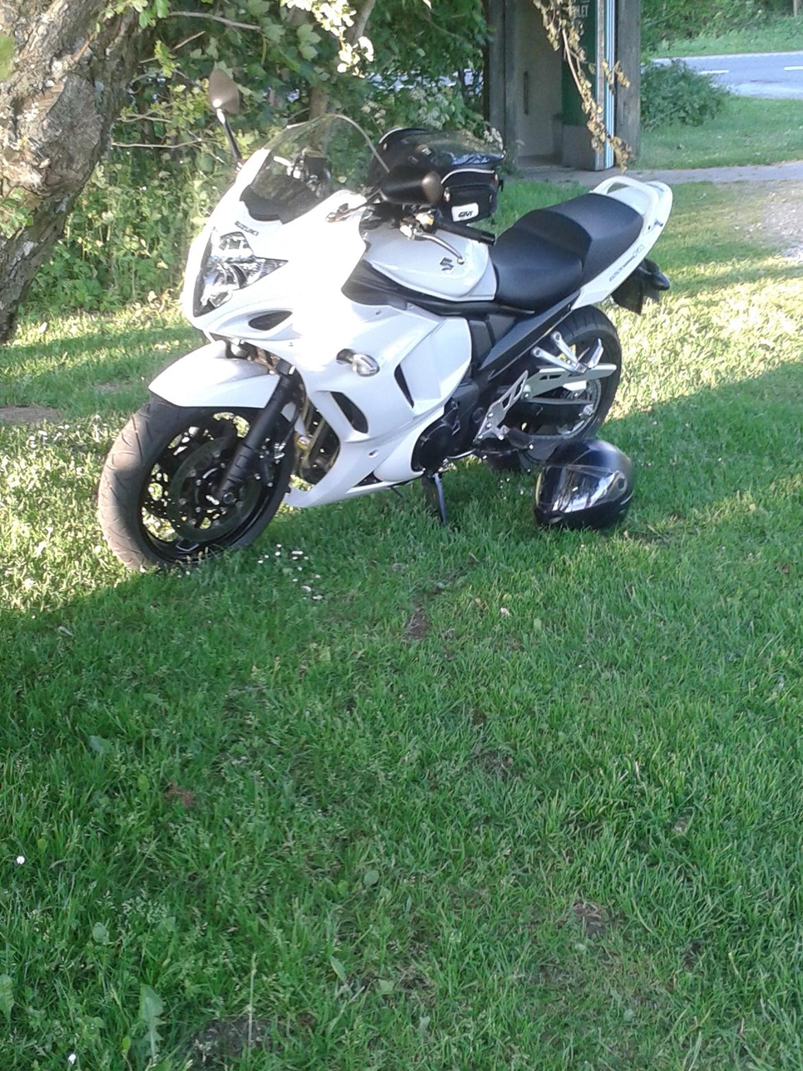 Suzuki GSX 1250 FA billede 12