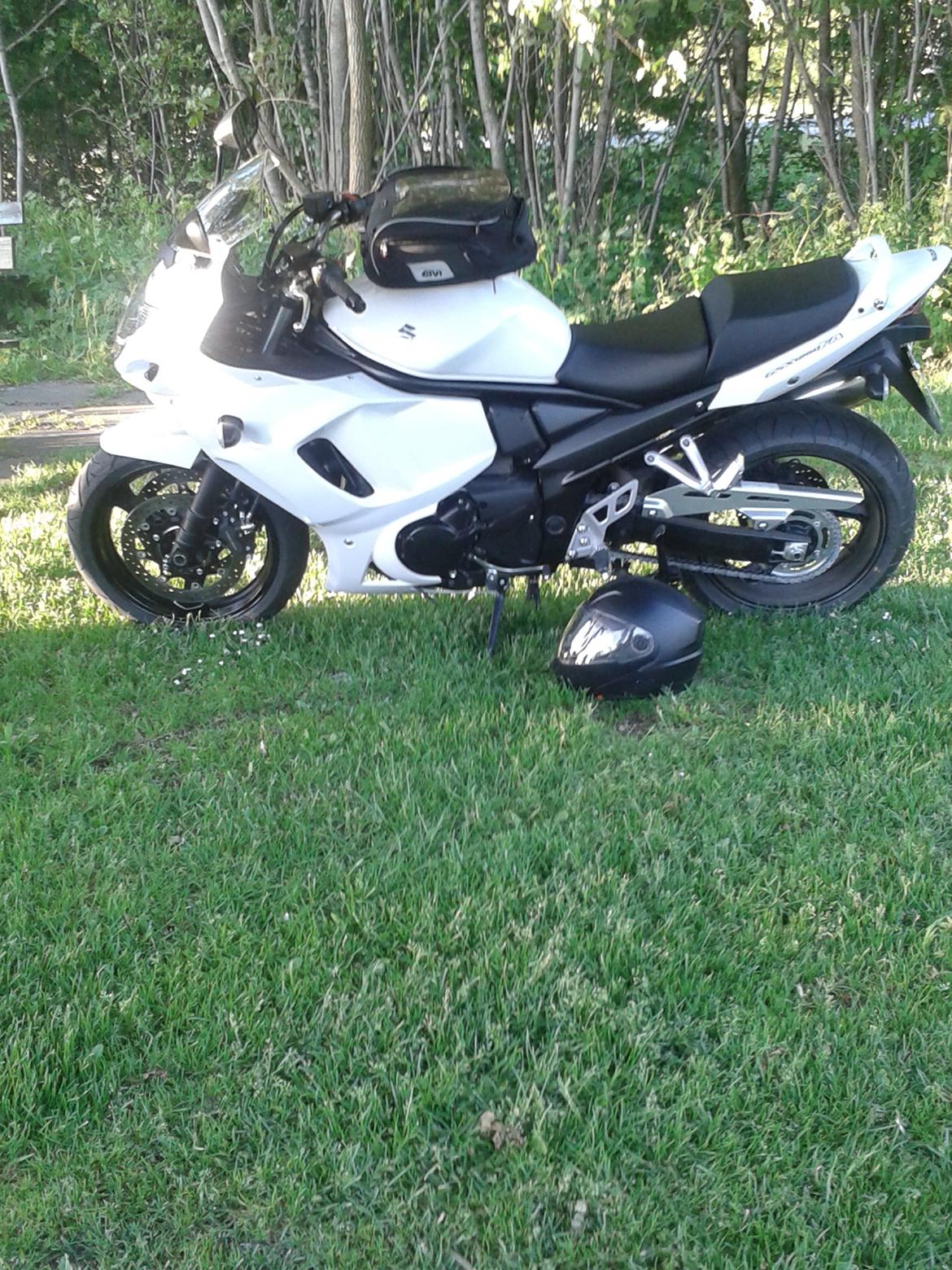 Suzuki GSX 1250 FA billede 13