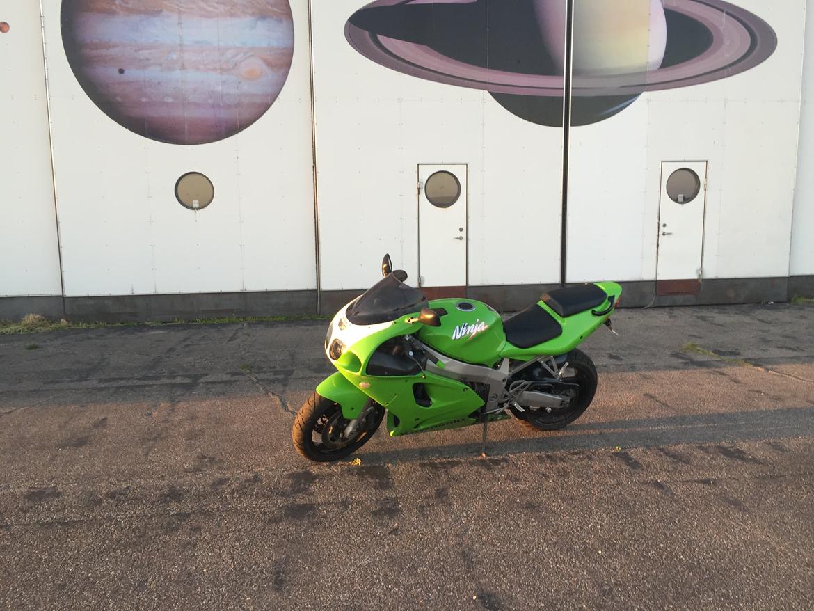 Kawasaki ZX7R billede 5