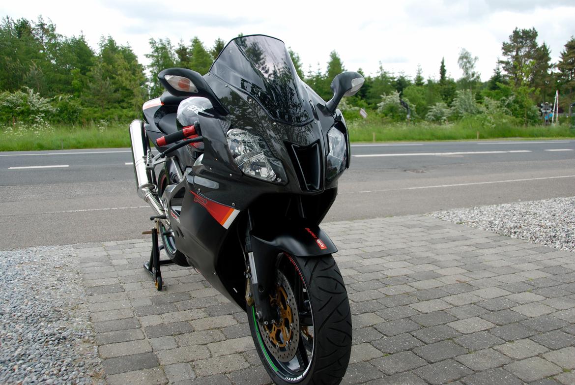 Aprilia Rsv 1000R - Carbon front billede 6