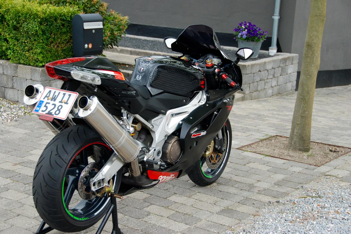 Aprilia Rsv 1000R billede 9