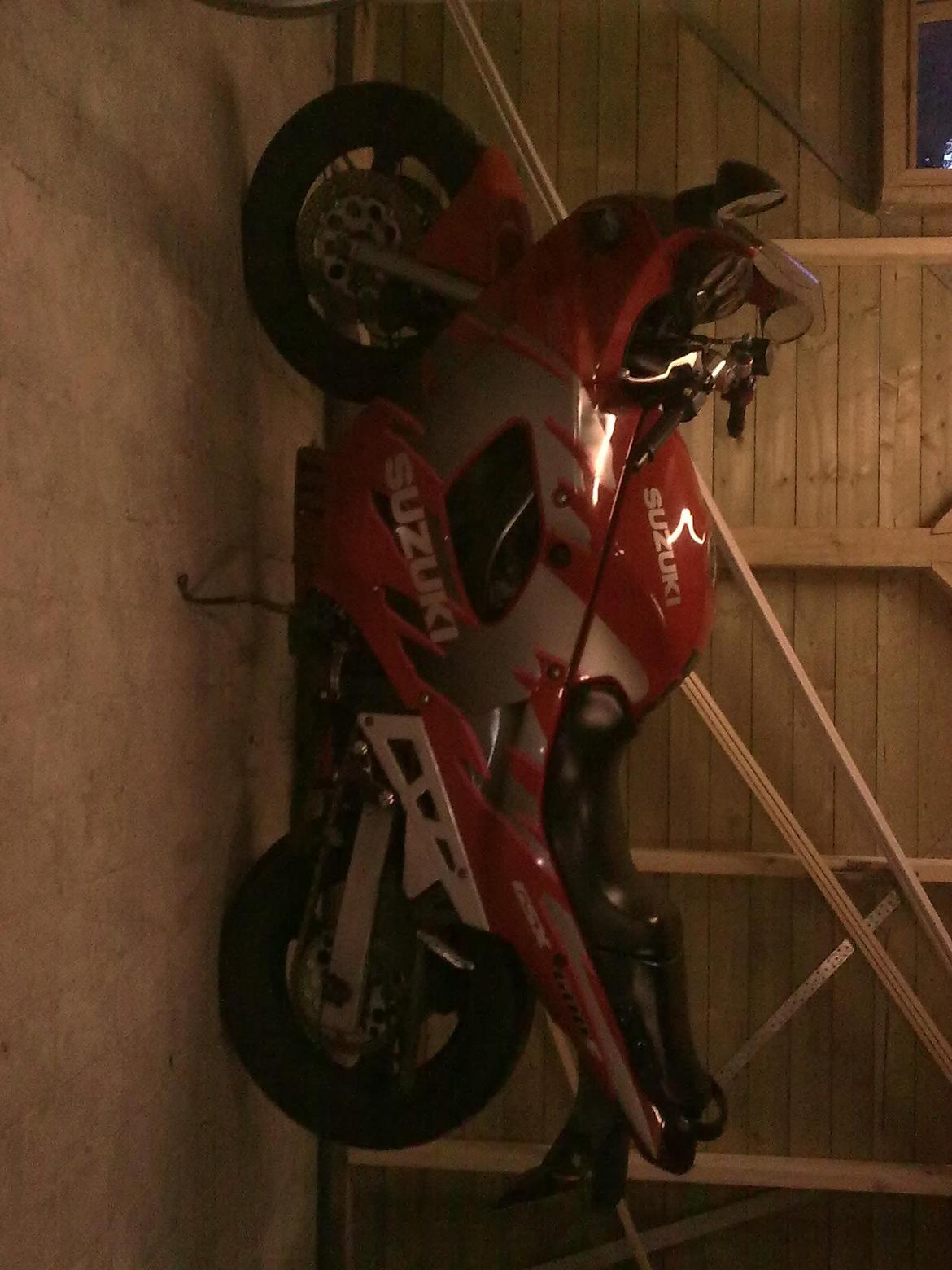 Suzuki gsx 600 f *solgt* billede 3