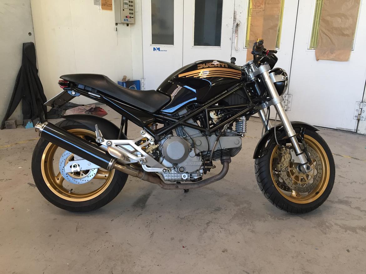 Ducati Monster 900 Dark ie billede 2