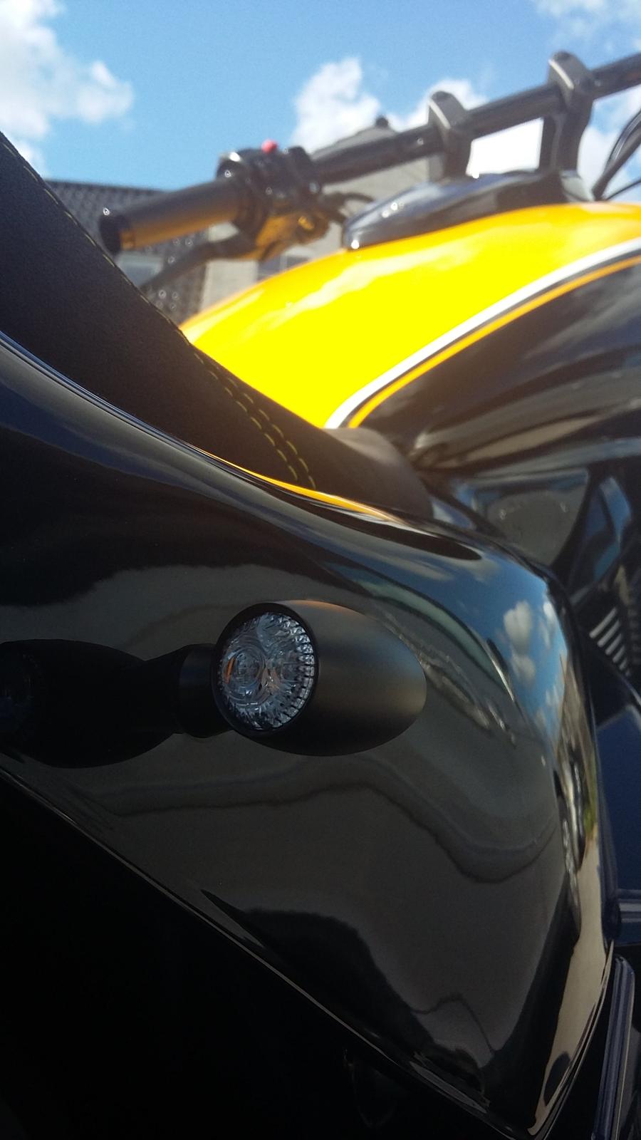 Suzuki m1800r B.O.S.S - Rizoma Club S med integreret bag, bremse og blinklys billede 8