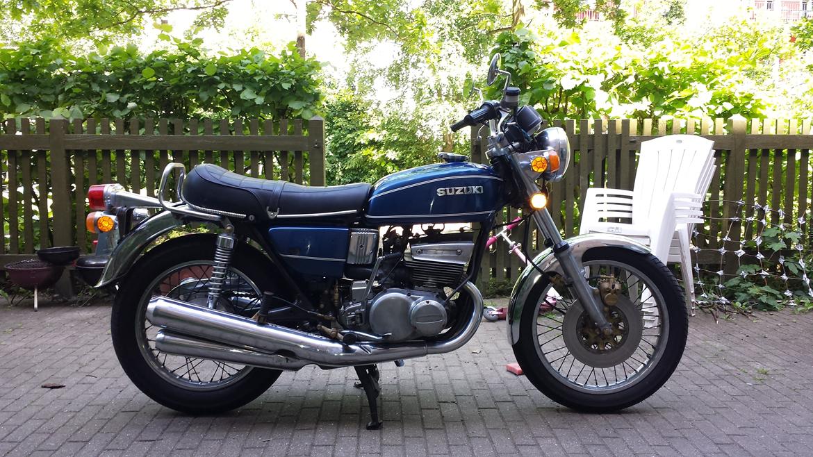 Suzuki GT 550 billede 4