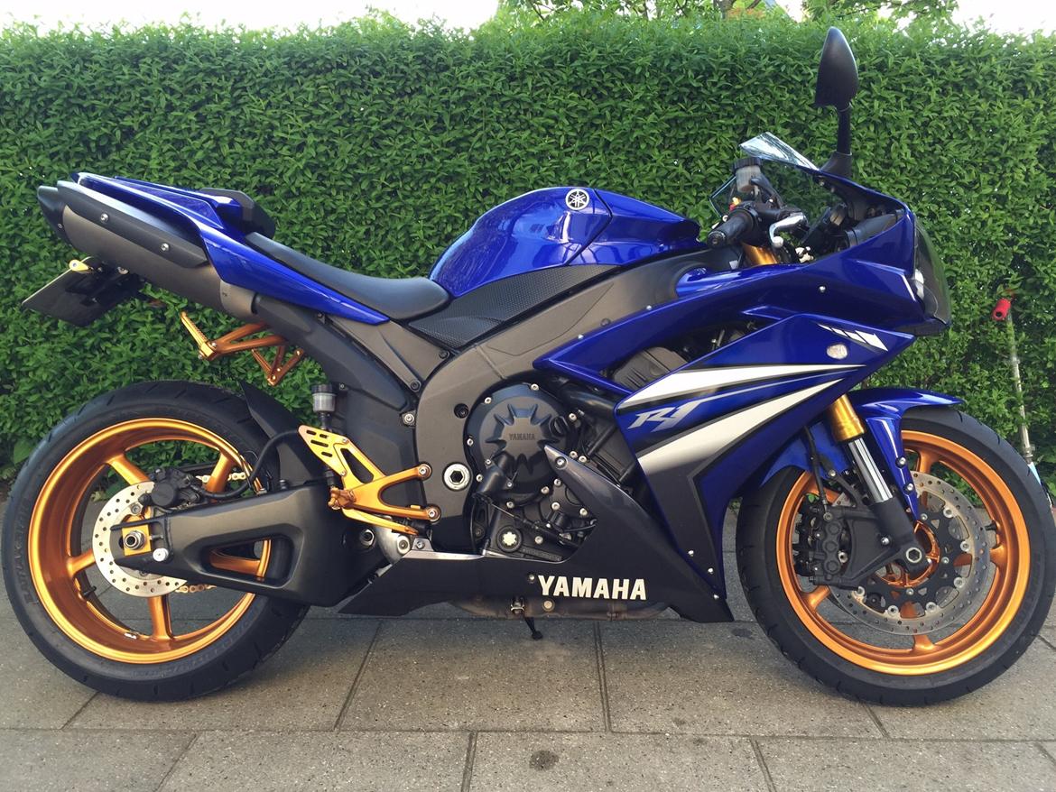 Yamaha R1 billede 9