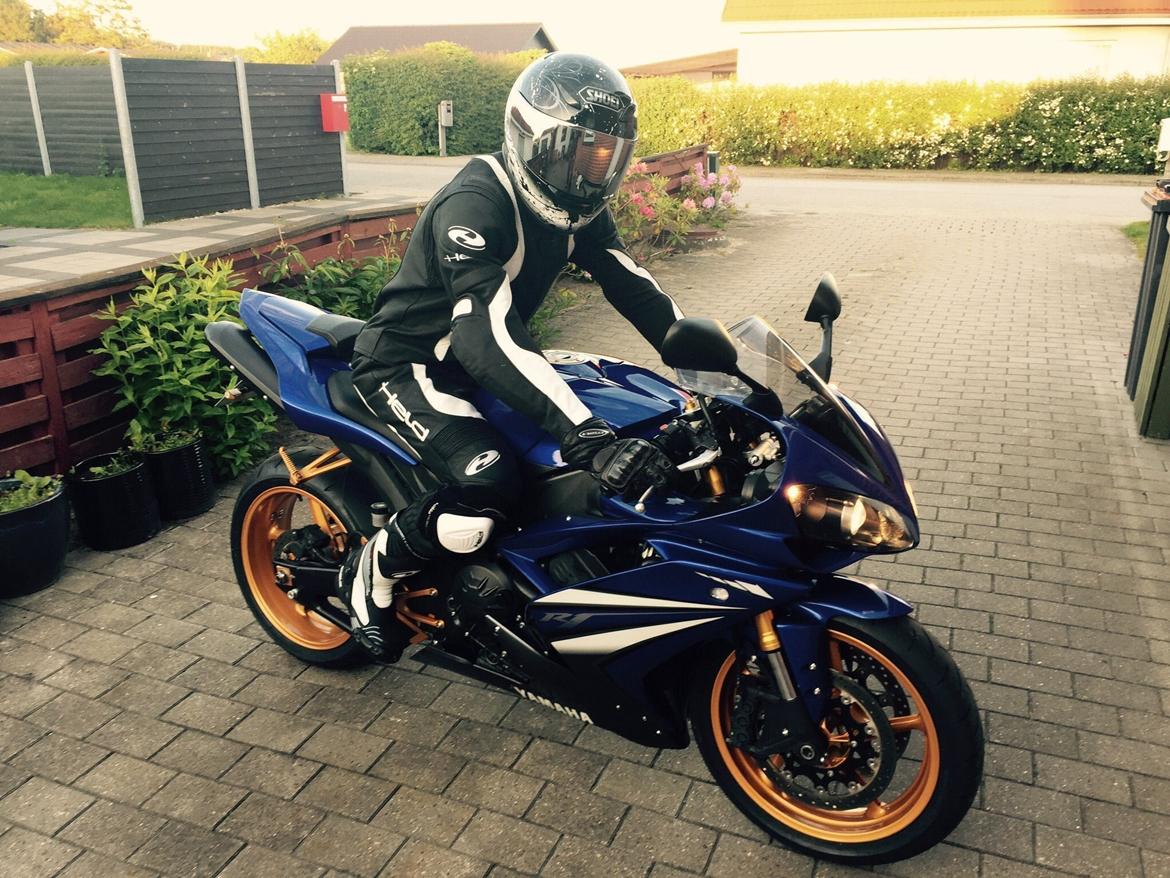 Yamaha R1 billede 10