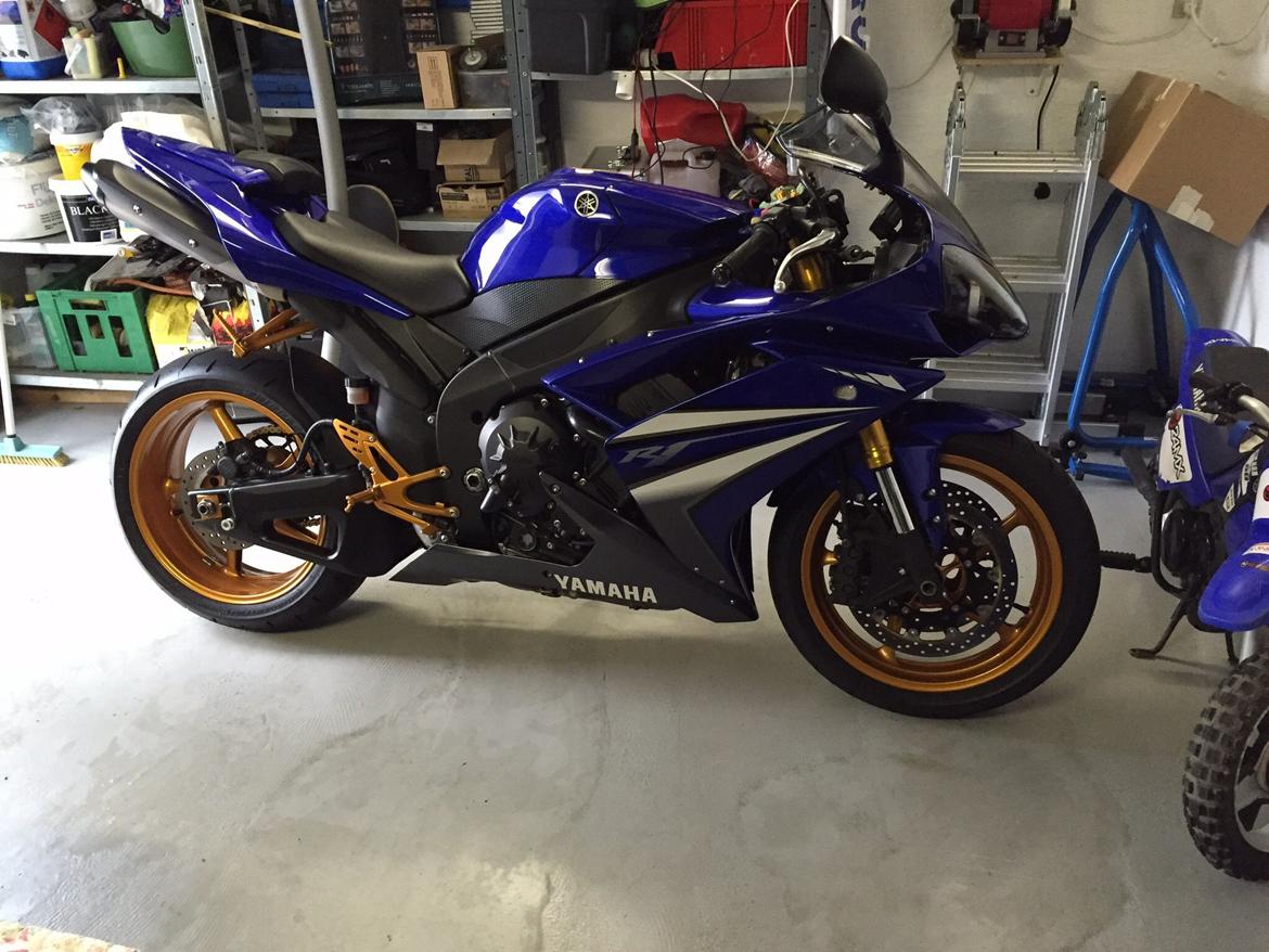 Yamaha R1 billede 11
