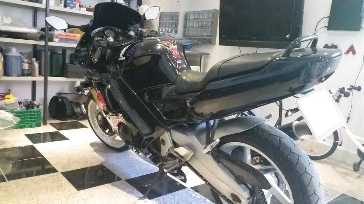 Honda CBR 600 F2 (solgt) - Nymalet bagskjolde billede 11