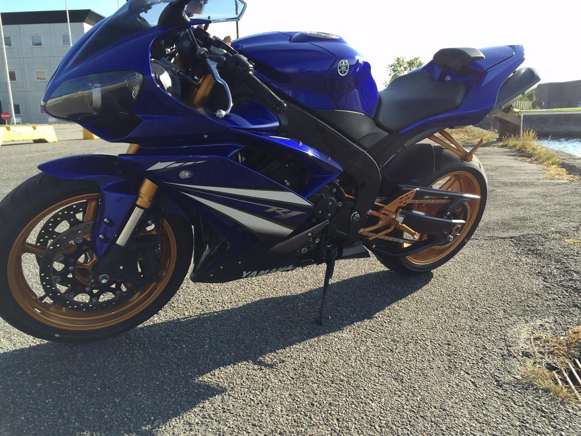 Yamaha R1 billede 13