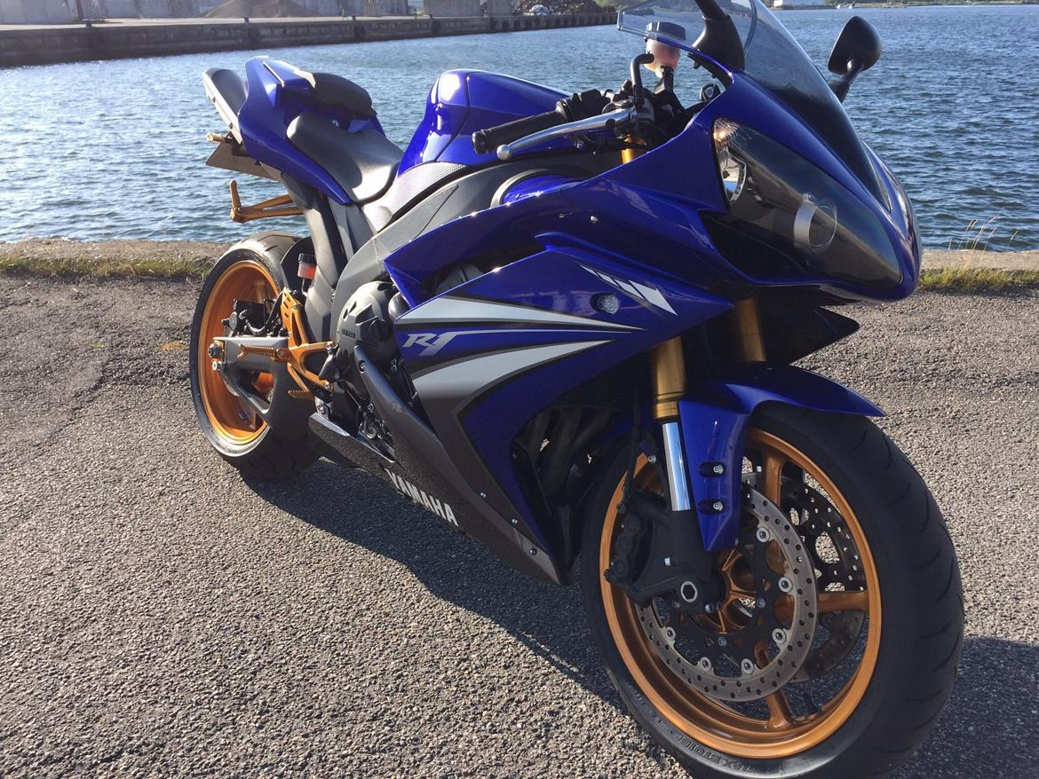 Yamaha R1 billede 16