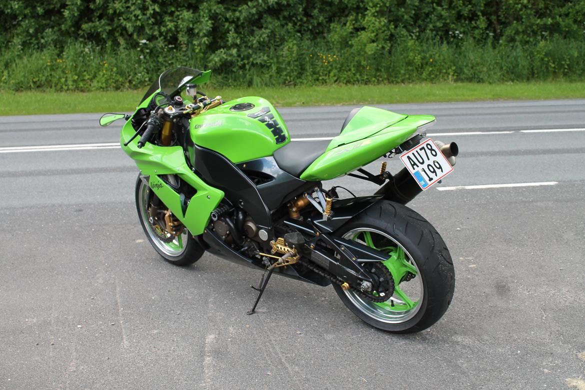 Kawasaki ZX10R TOTALSKADET billede 1