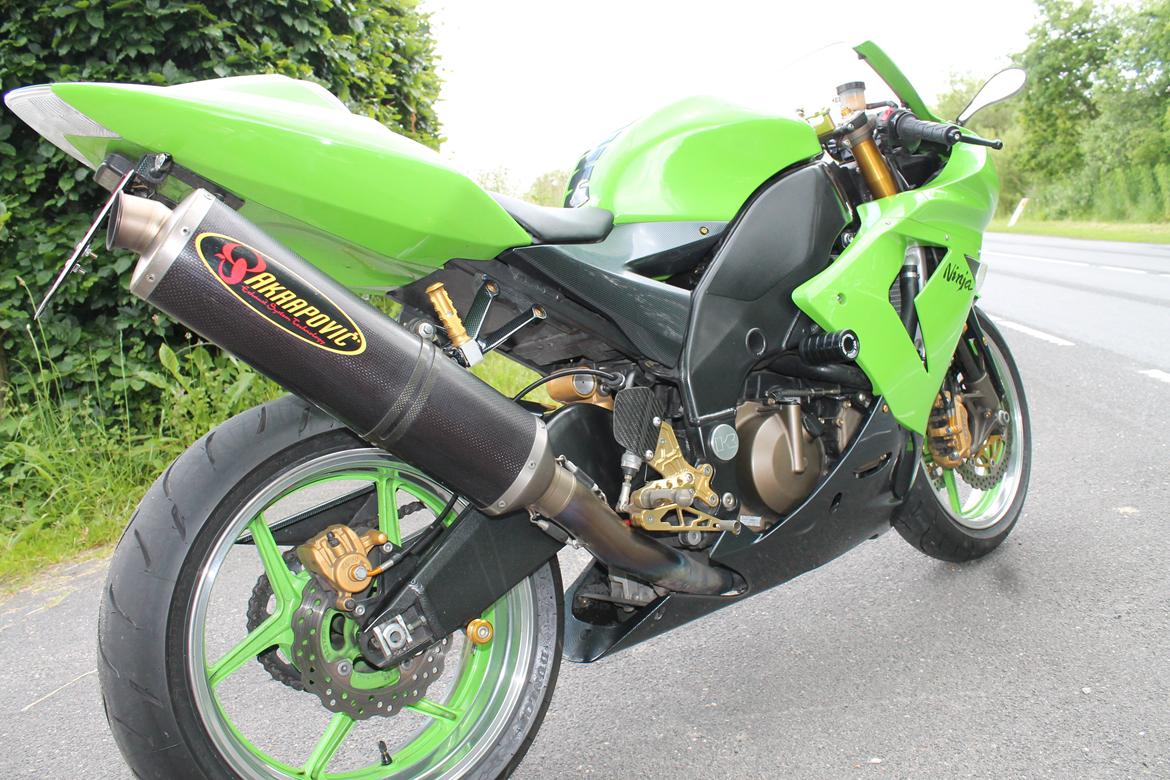 Kawasaki ZX10R TOTALSKADET billede 15