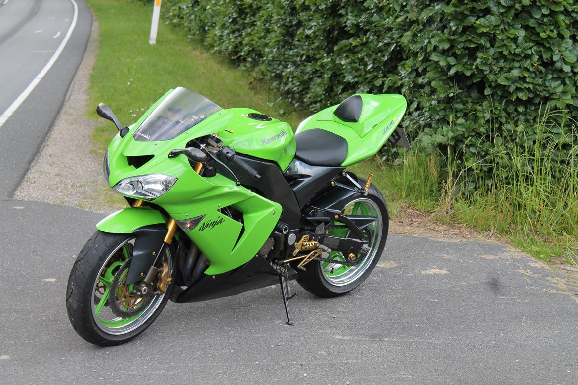 Kawasaki ZX10R TOTALSKADET billede 21