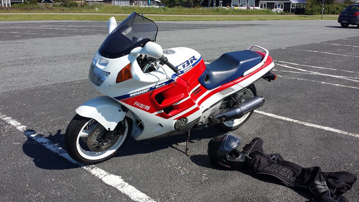 Honda CBR 1000 F SC24 billede 1