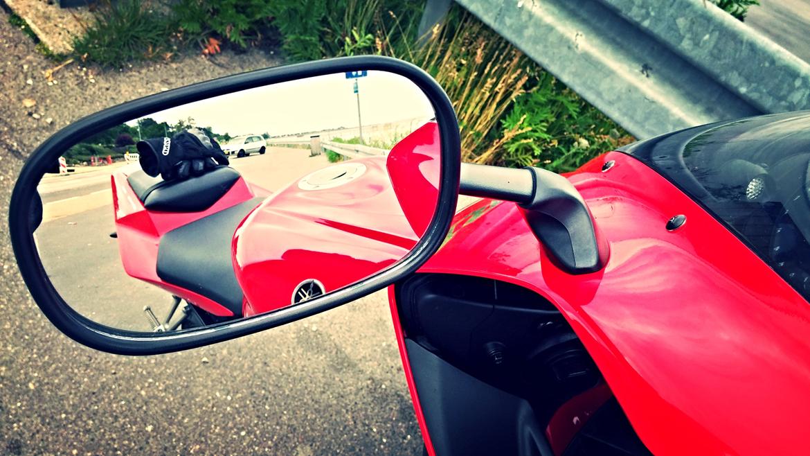 Yamaha YZF R1 billede 21