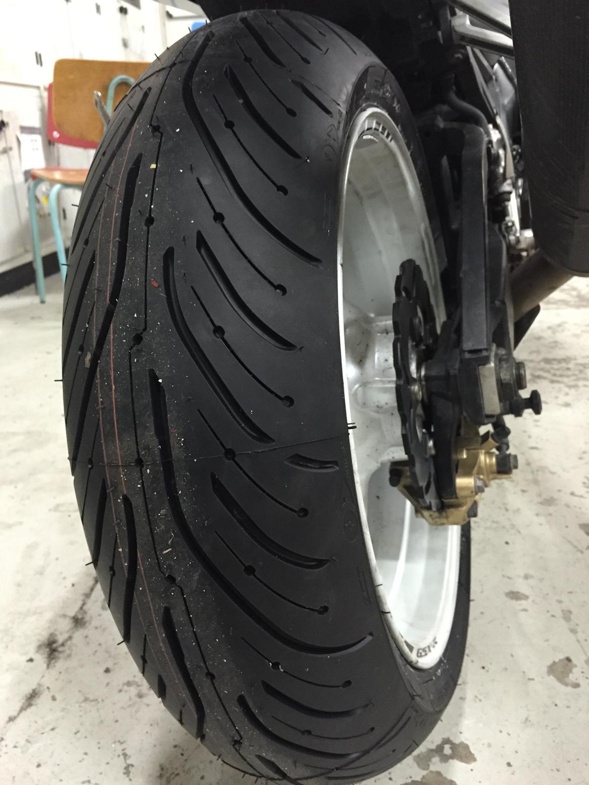 Suzuki Gsxr 600 billede 10