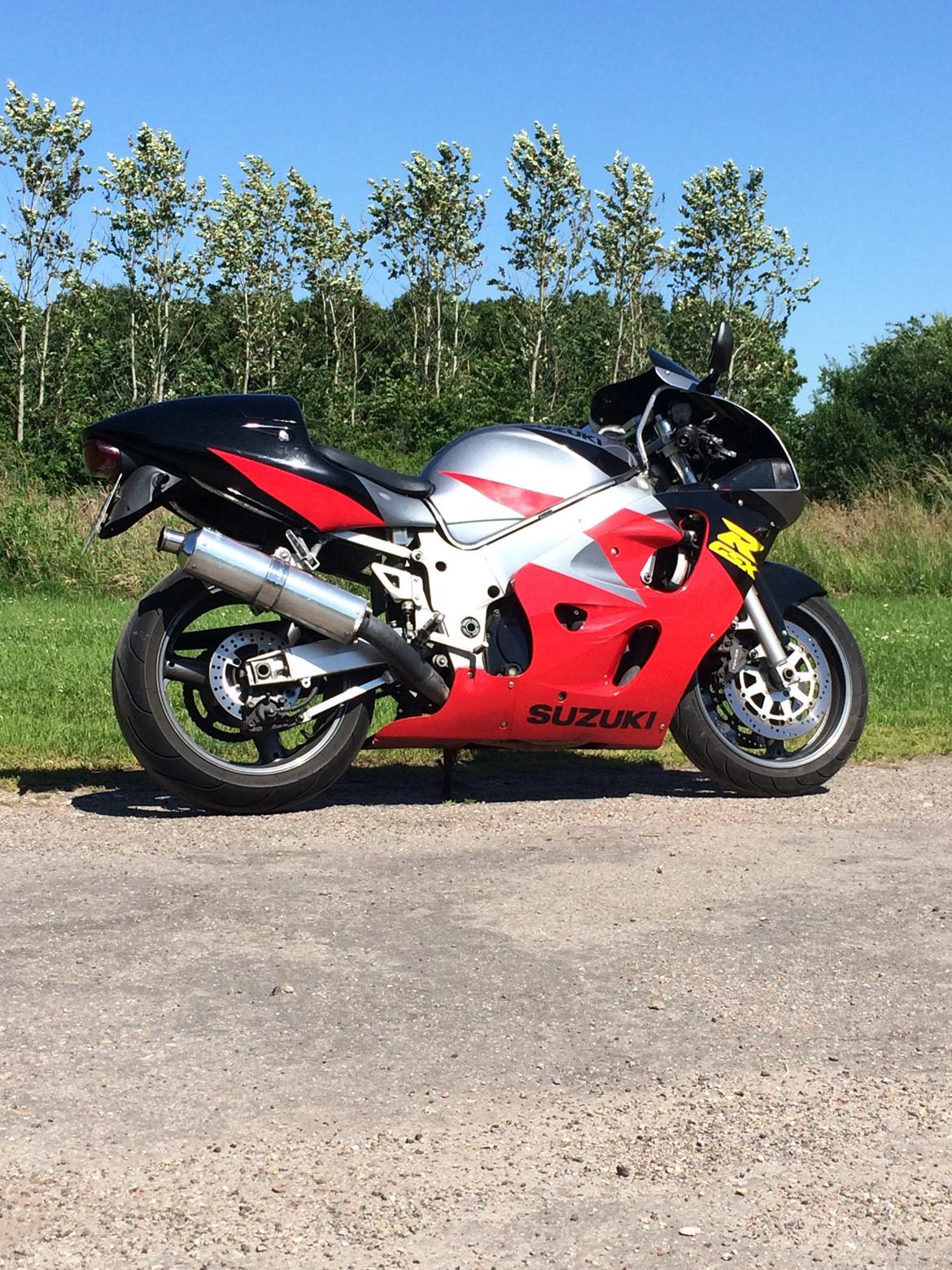 Suzuki GSXR 600 SRAD billede 2