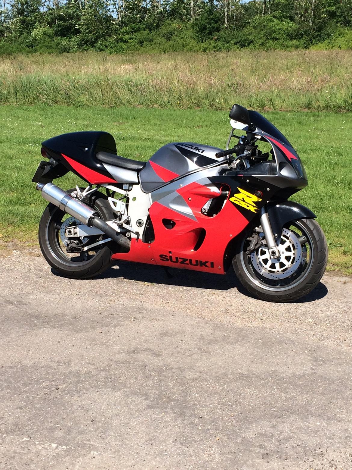 Suzuki GSXR 600 SRAD billede 3