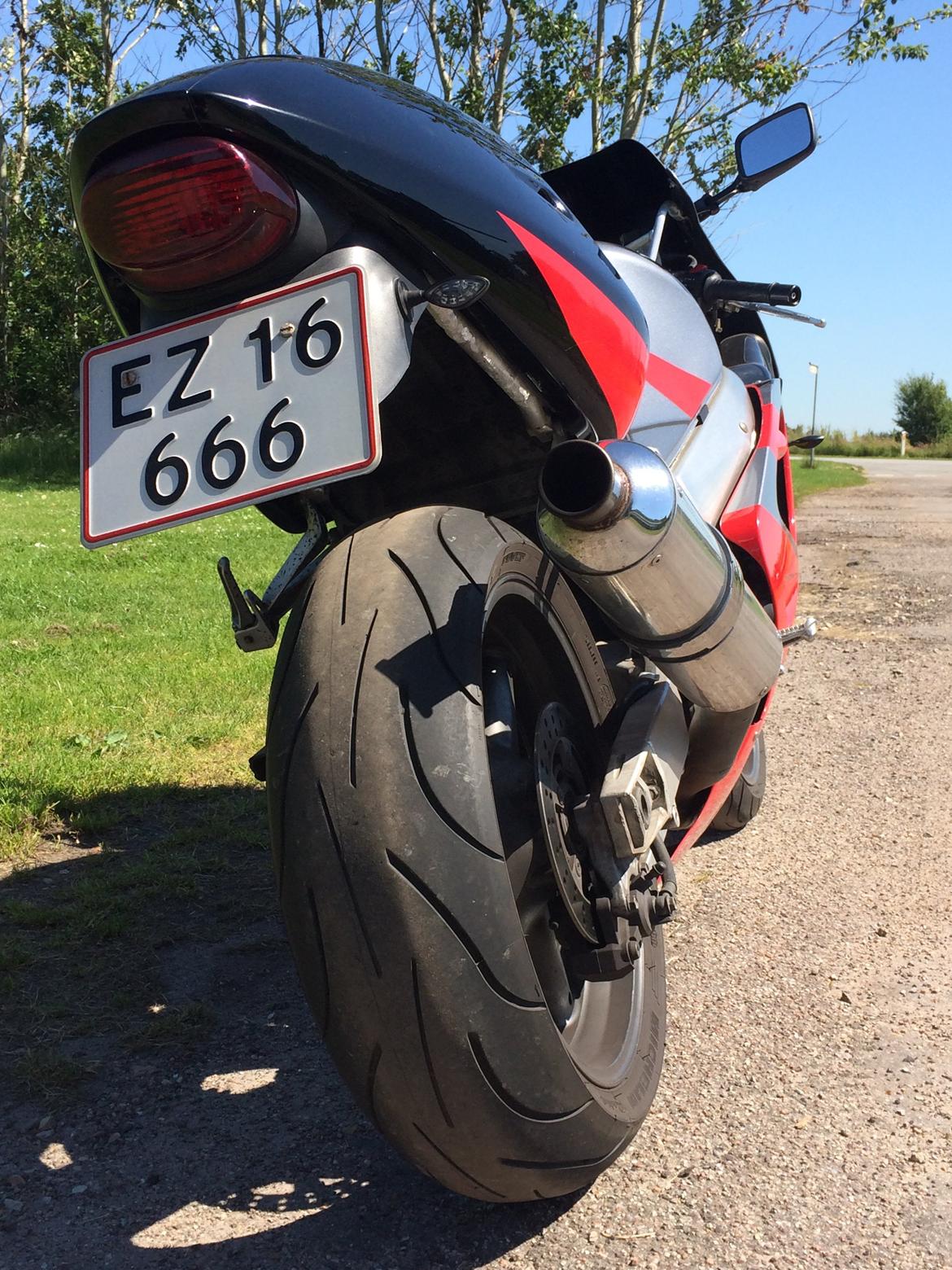 Suzuki GSXR 600 SRAD billede 7