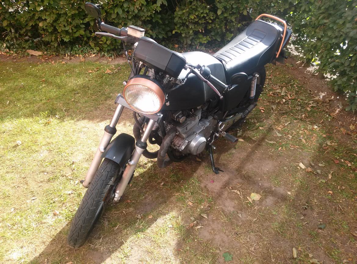 Suzuki GS450S billede 2