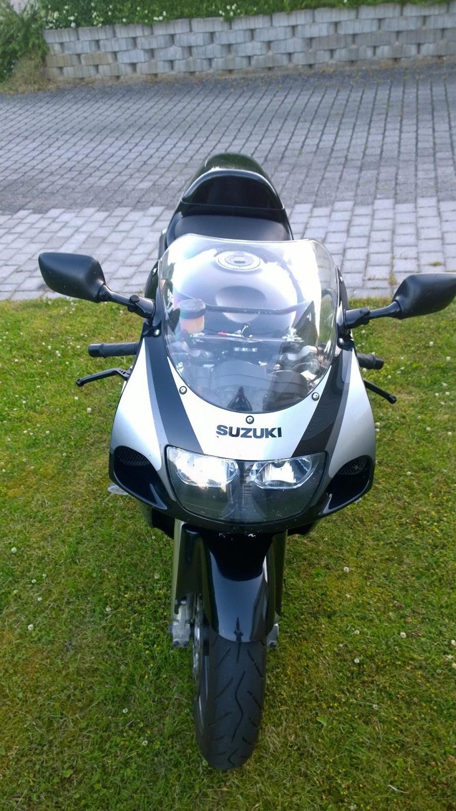 Suzuki GSXR 600 billede 11