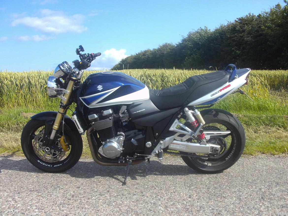 Suzuki GSX 1400 billede 1