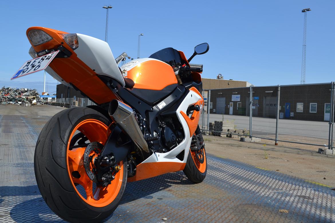 Suzuki GSXR 1000 k6 solgt billede 4
