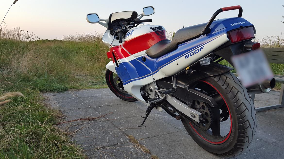 Honda CBR 600 F1 PC 23 billede 4