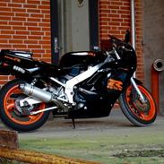 Suzuki Gsxr 400