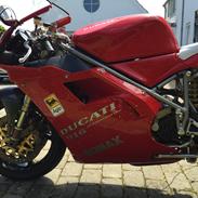 Ducati 916 strada