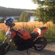 Yamaha FZ750