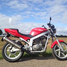 Hyosung GT 125 Naked