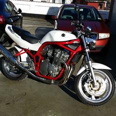 Suzuki GSF 600 N. Solgt