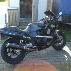 Kawasaki GPZ600R