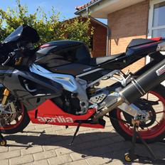 Aprilia RSV1000R