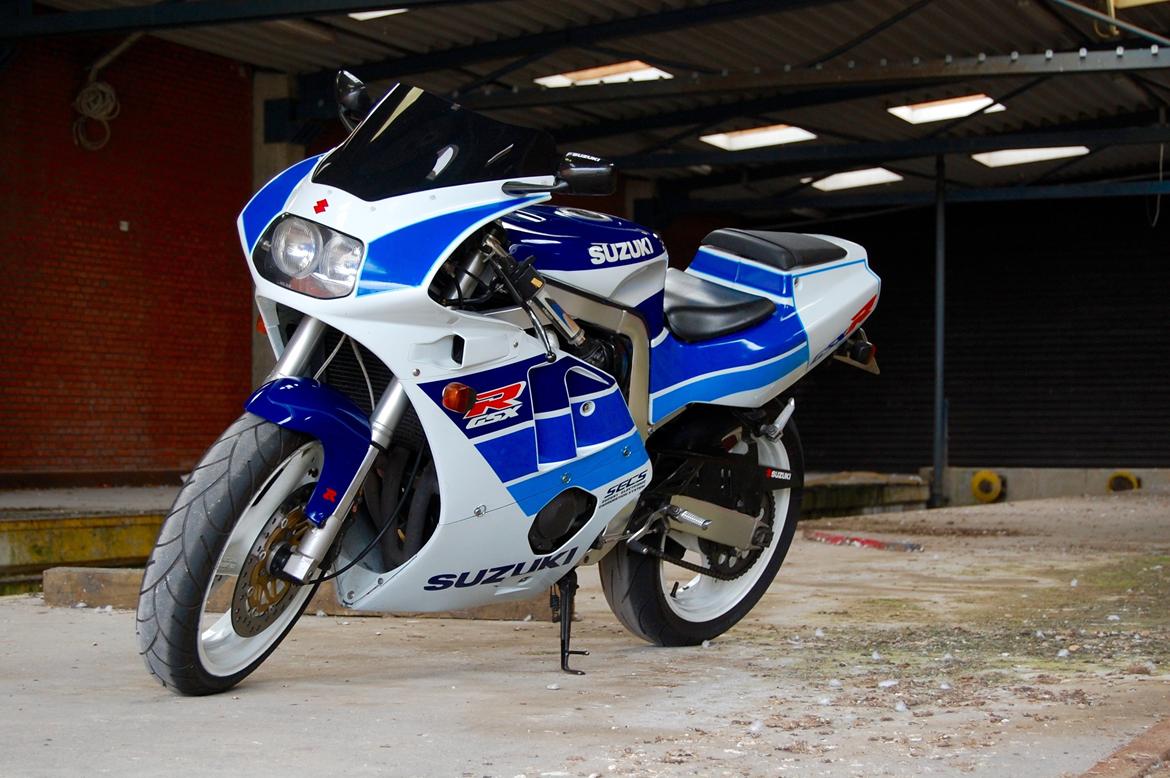 Suzuki GSXR 400 SP II billede 1