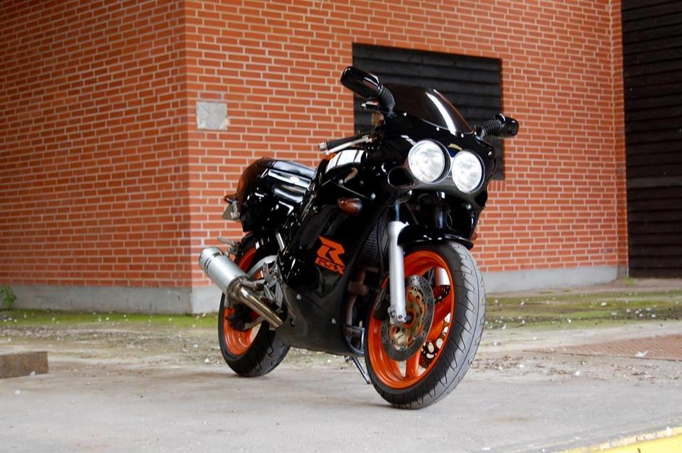 Suzuki Gsxr 400 billede 4