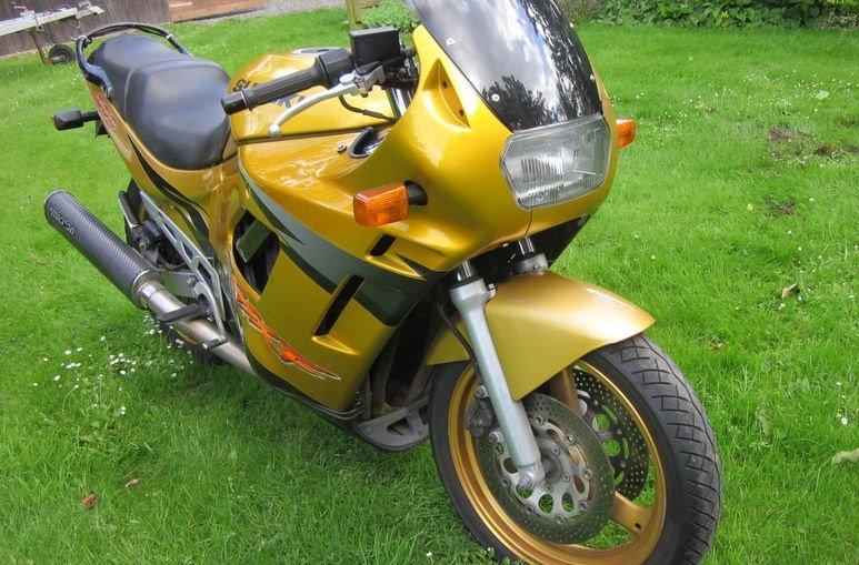 Suzuki GSX 600 F billede 2