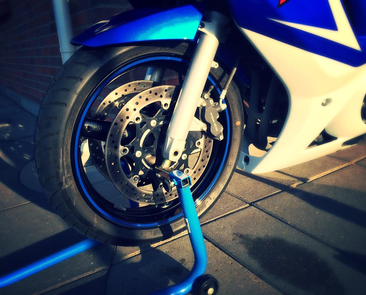 Suzuki GSX650F K8 (SOLGT) billede 6