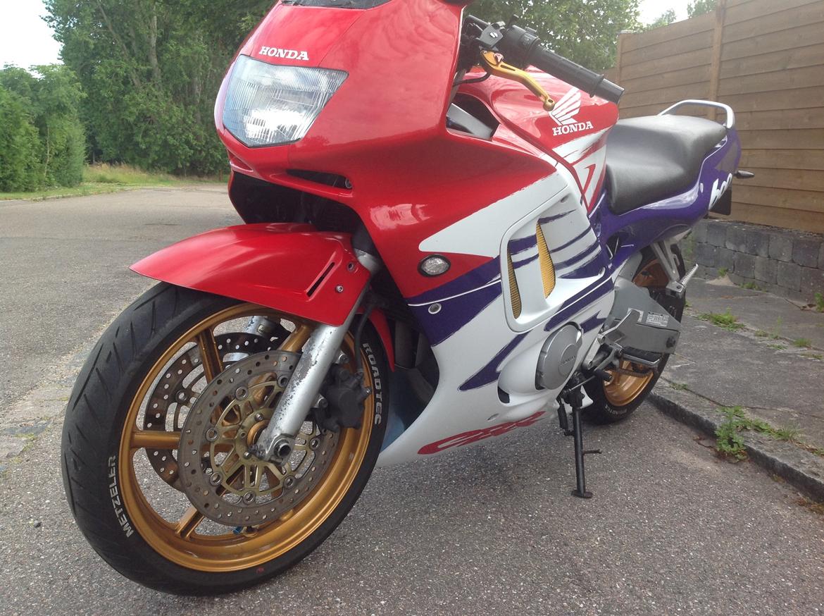 Honda CBR 600 F3 (SOLGT) billede 4