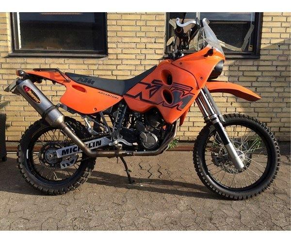 KTM 620 EGS-E Adventure - Her kan man nok bedre se fælgene er sorte :o) billede 10