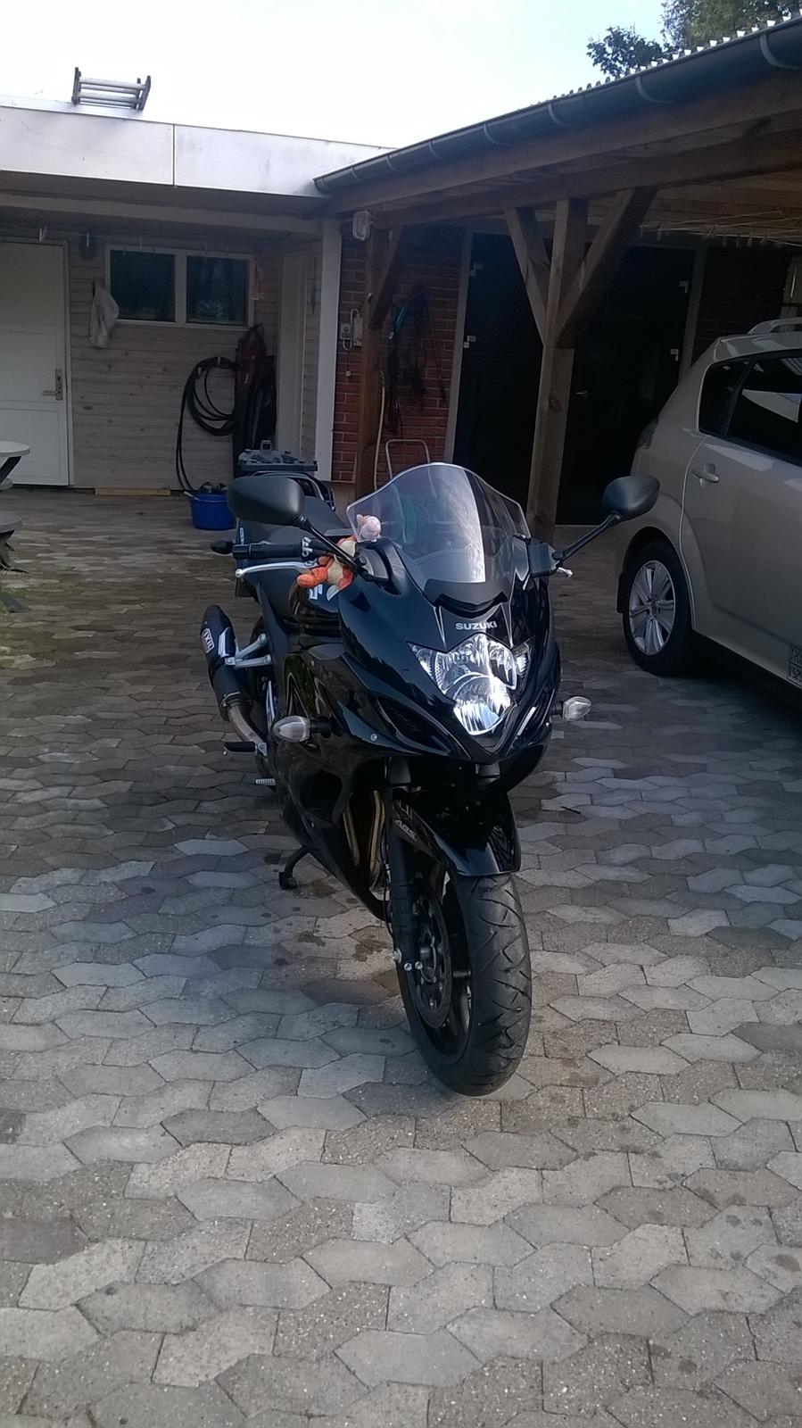 Suzuki GSX 1250 FA (Solgt) billede 6