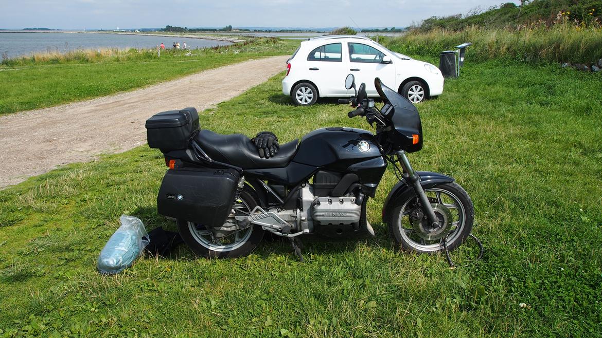 BMW K75C - Årets første badetur bliver kun bedre når turen derud er på mc billede 1