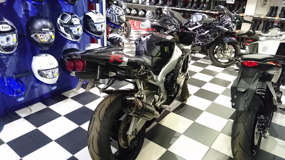 Yamaha YZF R1 billede 8