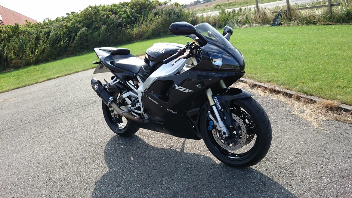 Yamaha YZF R1 billede 4