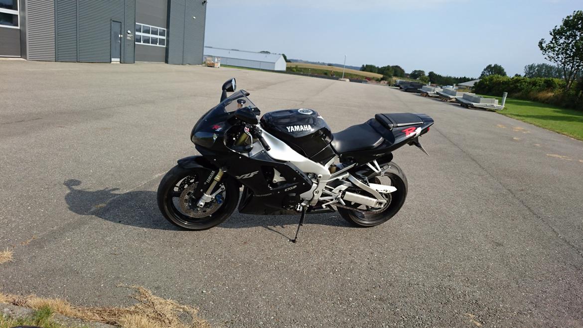 Yamaha YZF R1 billede 11