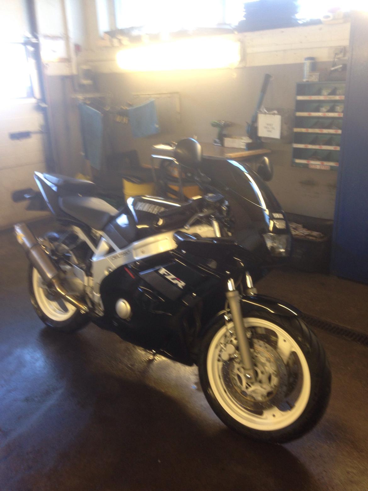 Yamaha fzr 600 R6 billede 27