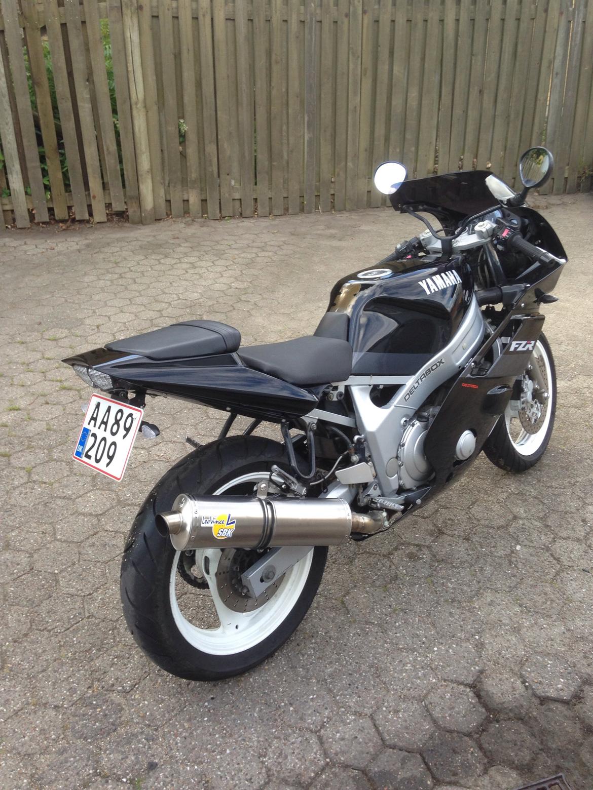 Yamaha fzr 600 R6 billede 23