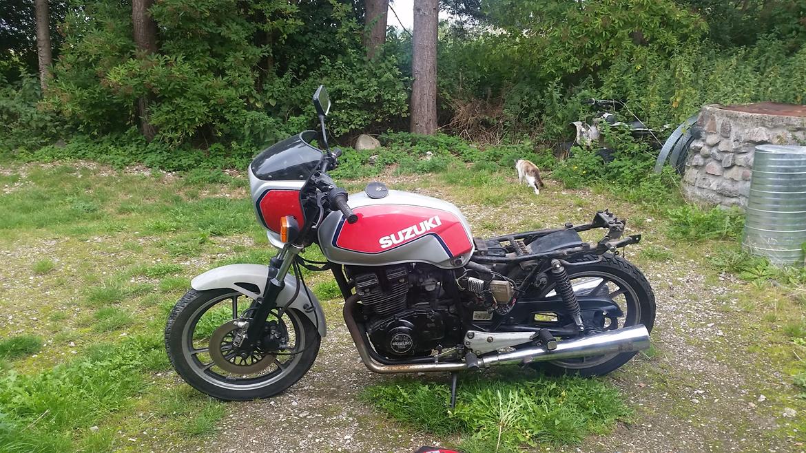 Suzuki gsx 250 - så skete der lidt mere.... billede 3
